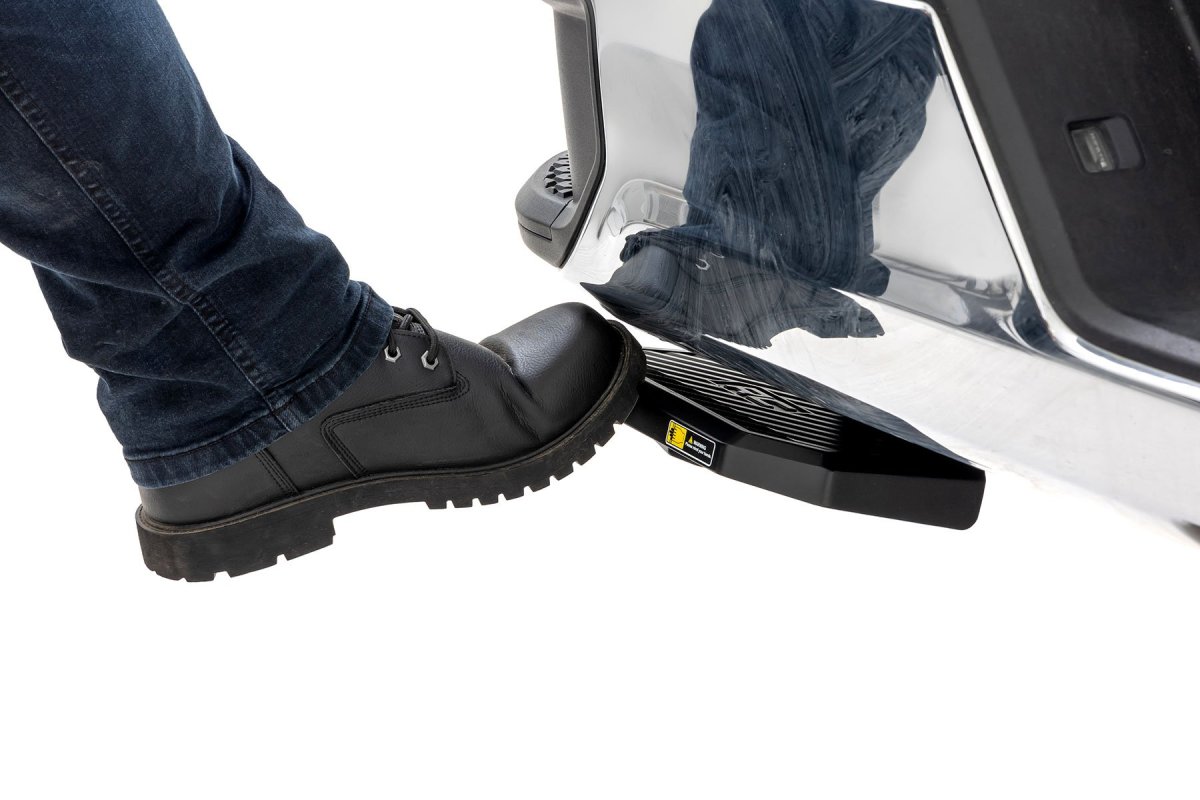 GMC Sierra 2500 HD Retractable Bed Step - Manual Pull - Rough Country - '20-'24